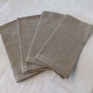 Elegant Set Of 4 Dinner Napkins Ivory Grey Modern Square Multipurpose